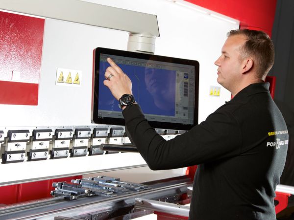 Rapid programming on a CNC press brake