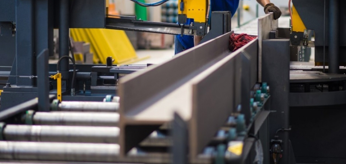 Blades Binding in Structural Steel